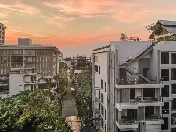 Prestigious 2-Bedroom 6th Floor Urban Retreat at Peaks Garden-TNP-D1216