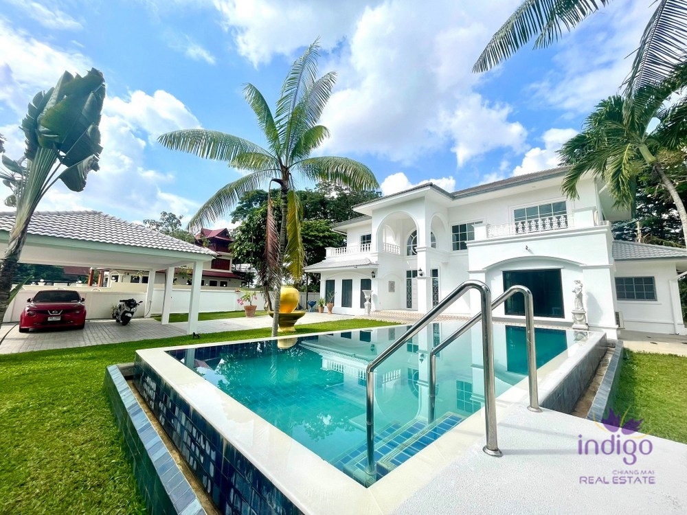 Modern Luxury Pool Villa House for sale  In a quality project