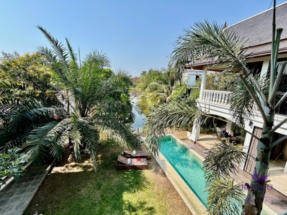 Luxury Custom-Built Pool Villa with 5 bedroom private swimming pool For Sale at Flora Ville