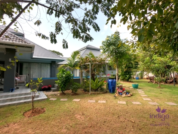 Superb property on a large 1 rai 14 wah plot of land and has a wonderful garden