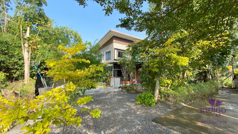 Contemporary industrial style 3 bedroom house for rent in a private and quiet location in Moo Baan Royal View