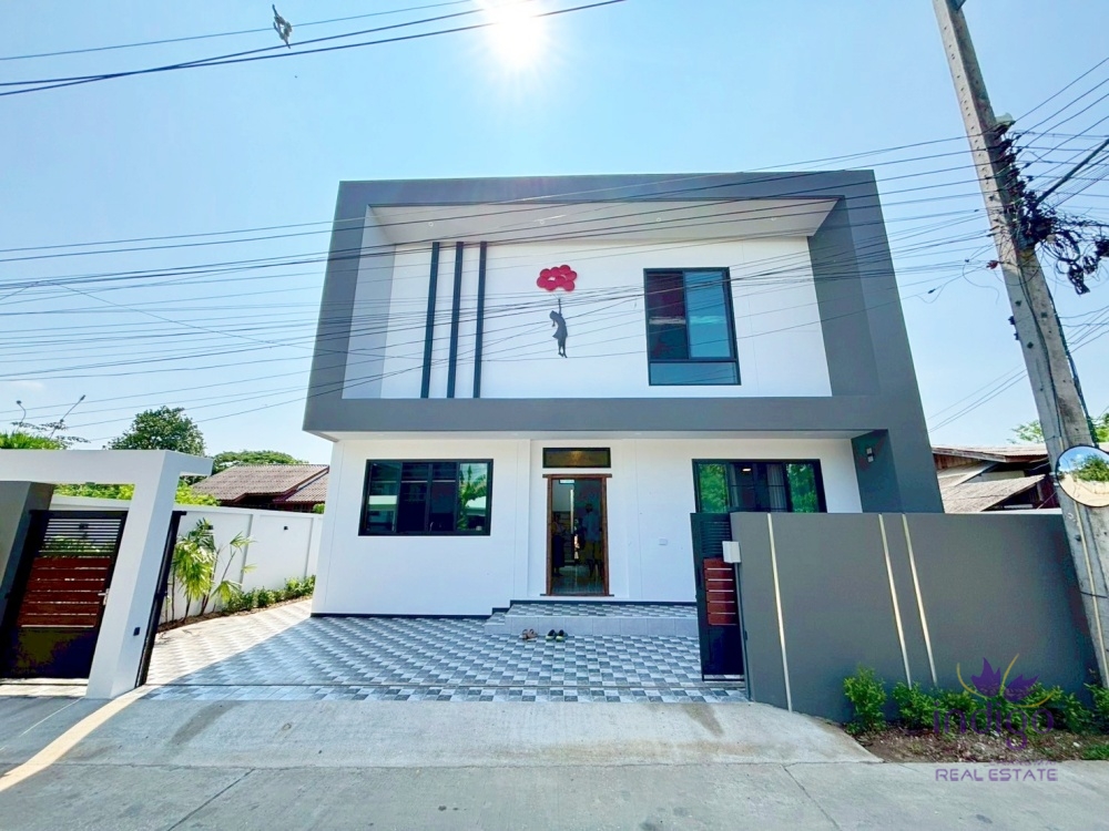 European style brand new 3 bedroom beautifully furnished home for sale with a fantastic western kitchen. Near Chiang Mai city!-I-4181
