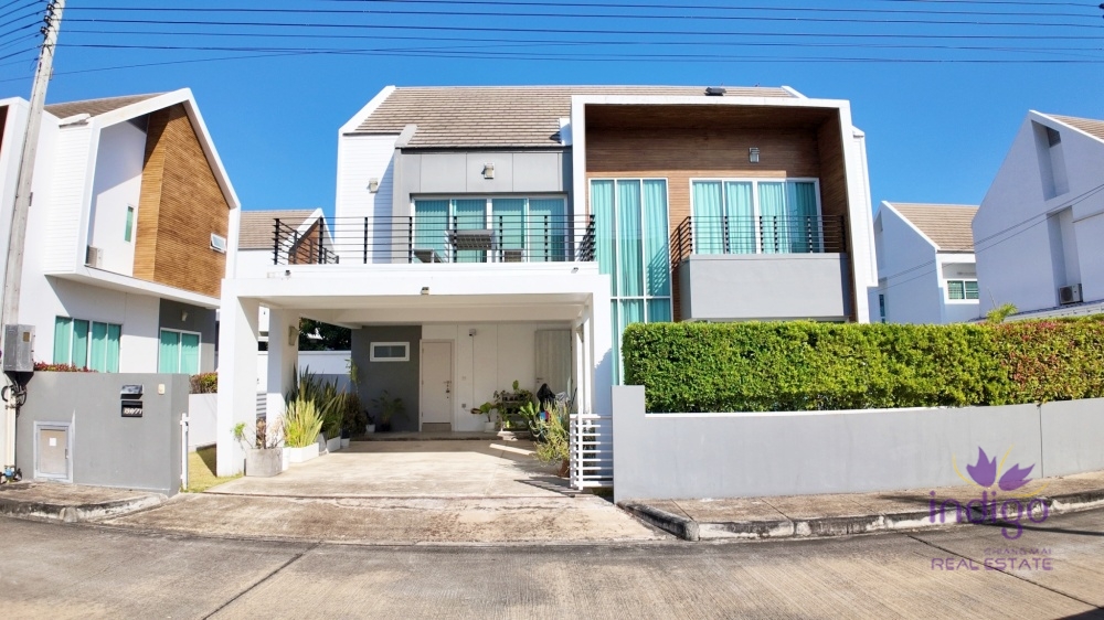 Modern 4 bedroom house for sale not include furniture at Malada Mae Rim