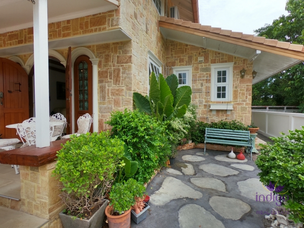 European style house in Chiang Mai.  Unique 3 bedroom house for sale or rent in a great area close to Lanna International School and North Hill Golf Club-I-3885