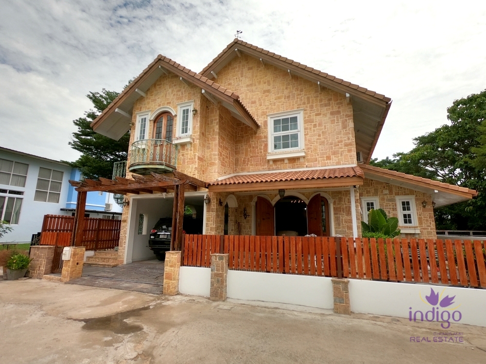 European style house in Chiang Mai.  Unique 3 bedroom house for sale or rent in a great area close to Lanna International School and North Hill Golf Club-I-3885
