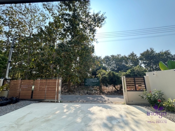 new 4 bedroom house for sale in a peaceful location in Sanphiseur