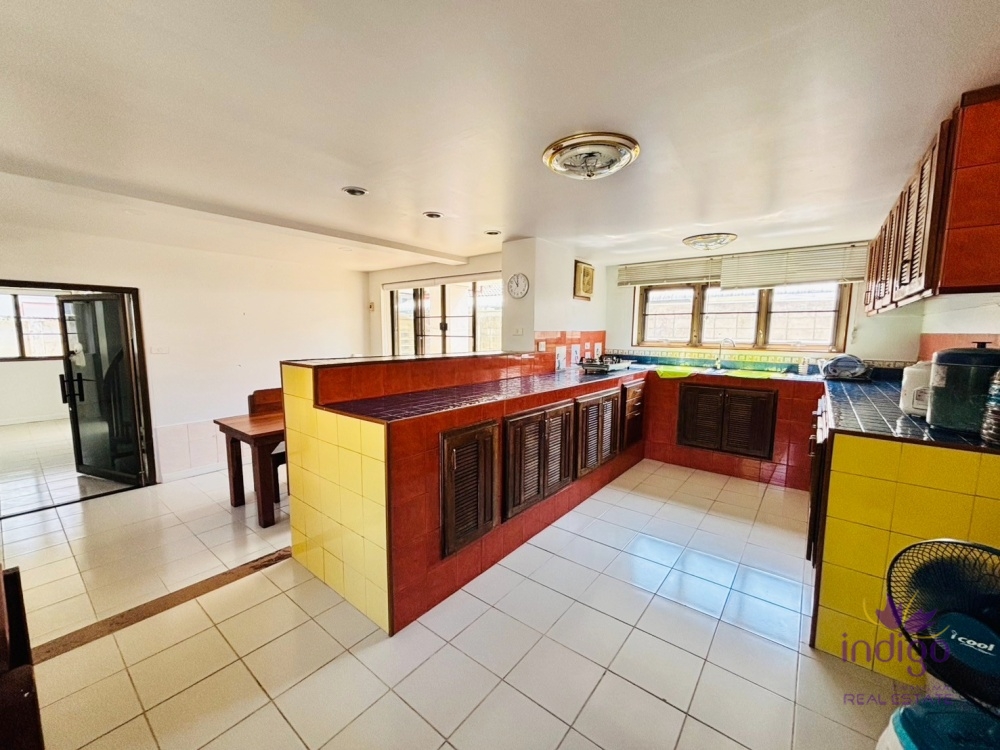 Large 4 bedroom house for sale on 150 wah land in prime location at Chiang Mai Land