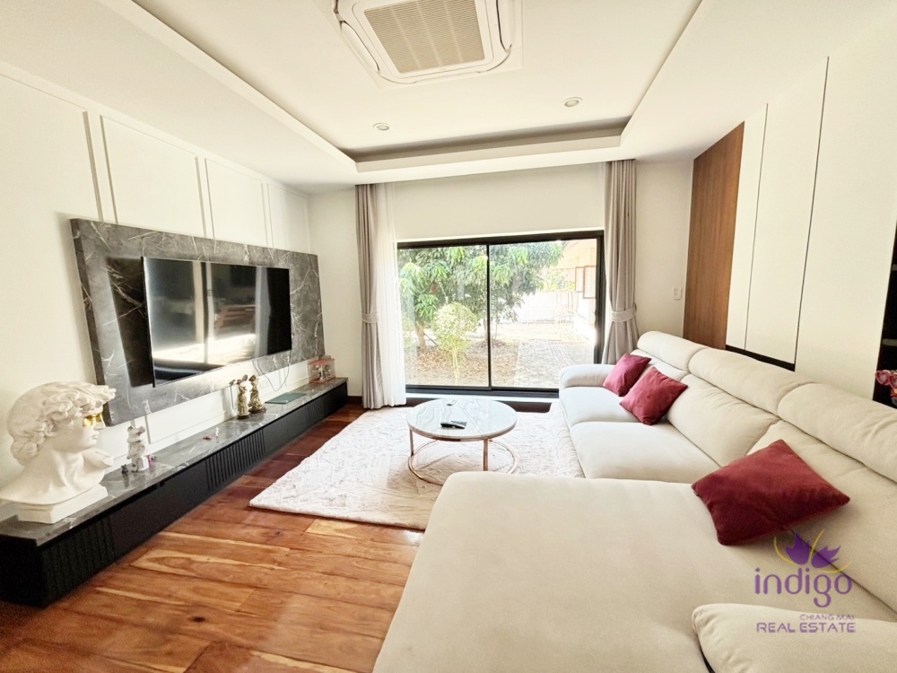 Modern fully furnished 2 bedroom house for rent at Moobaan Rimnam