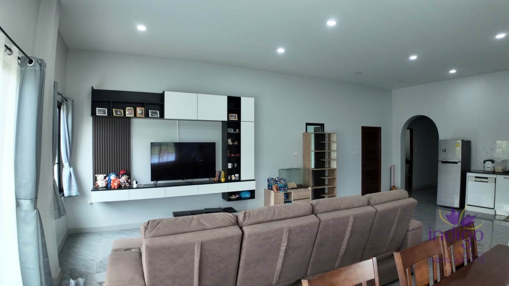 peaceful location amongst nature.-I-4131