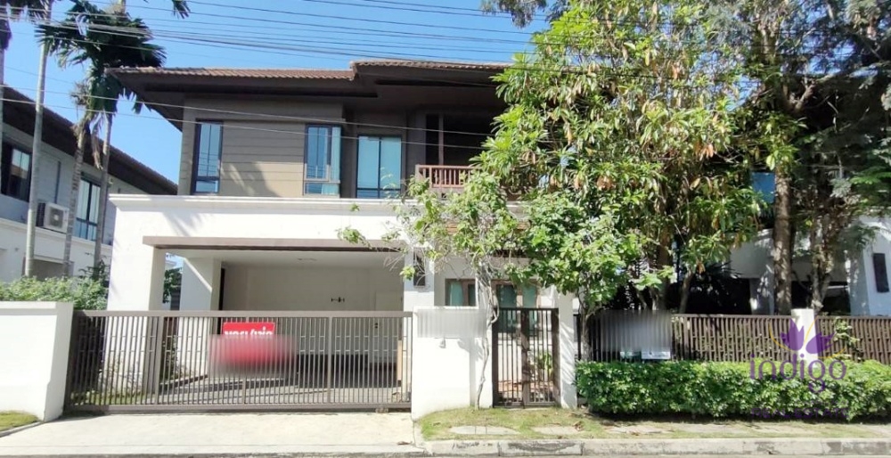 3 Bedroom Family Home in an Exclusive Community Near Meechok Plaza and Central Festival-I-3780