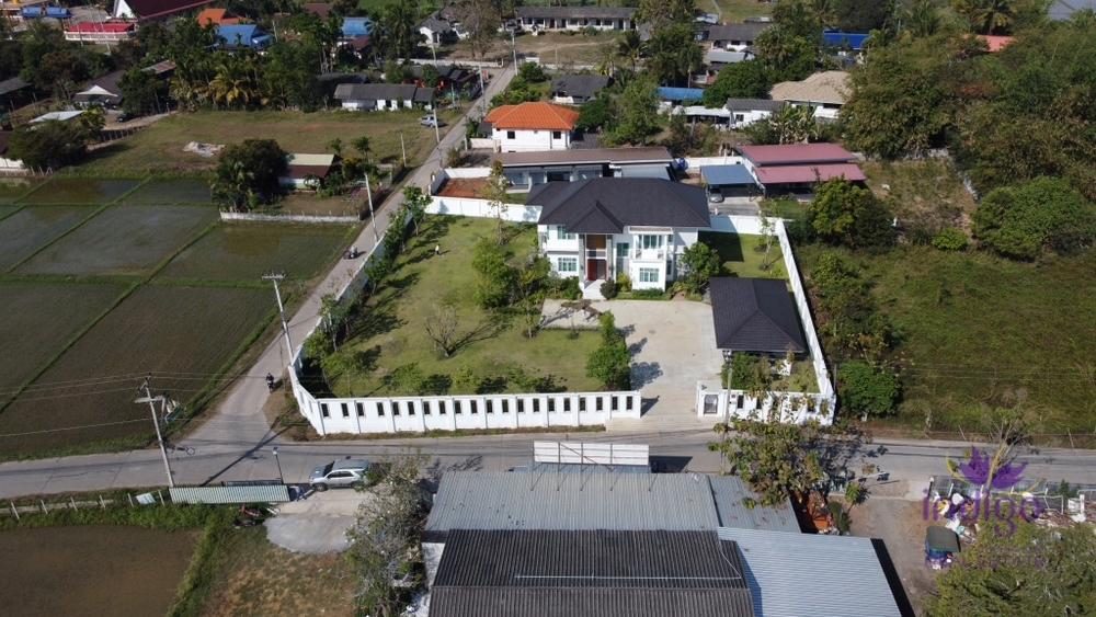 Brand new! Beautifully furnished 4 bedroom house for sale near Mae Jo Golf Course