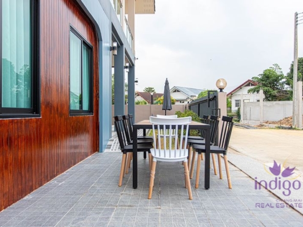 just minutes from Meechok Plaza. Perfect for Airbnb