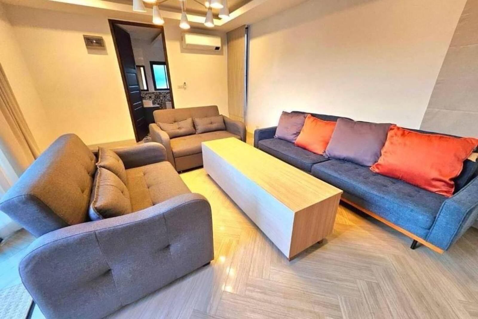 Exquisite Modern Pool Villa in Prime Chiang Mai Location-TNP-D1217