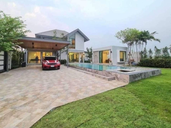 Exquisite Modern Pool Villa in Prime Chiang Mai Location-TNP-D1217