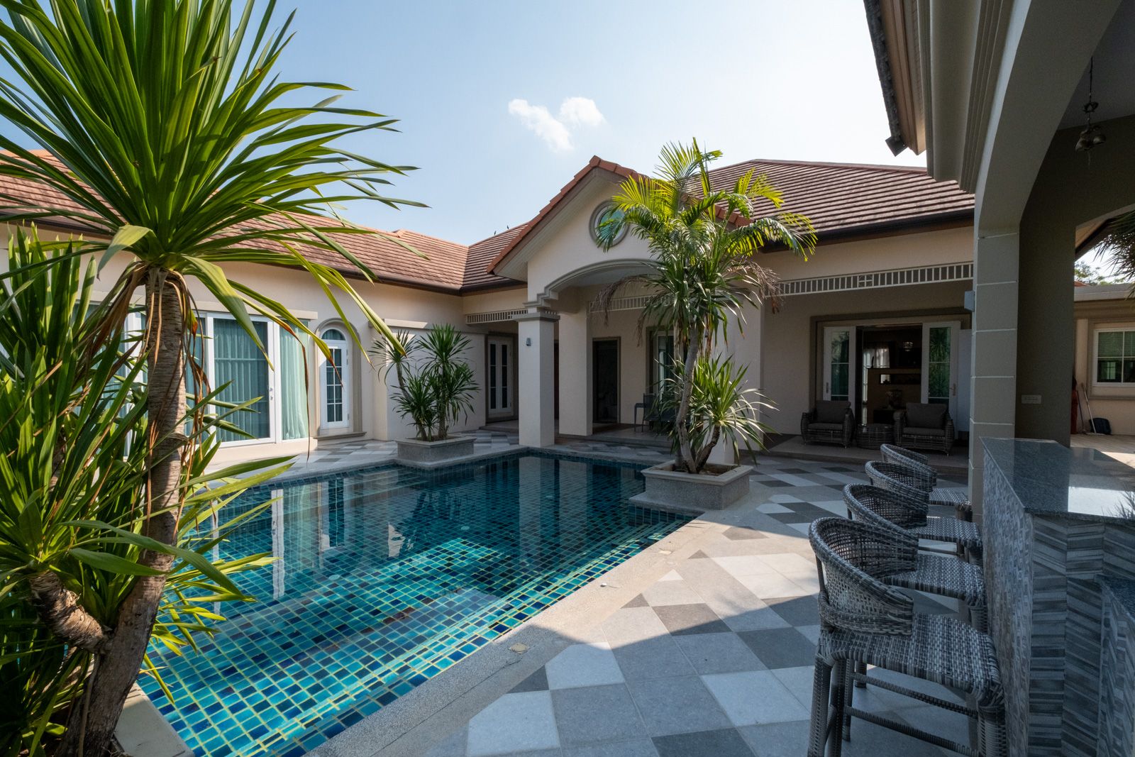 Lakeside Luxury 3-Bedroom: Exclusive Pool Villa in Mae Rim-TNP-D1198