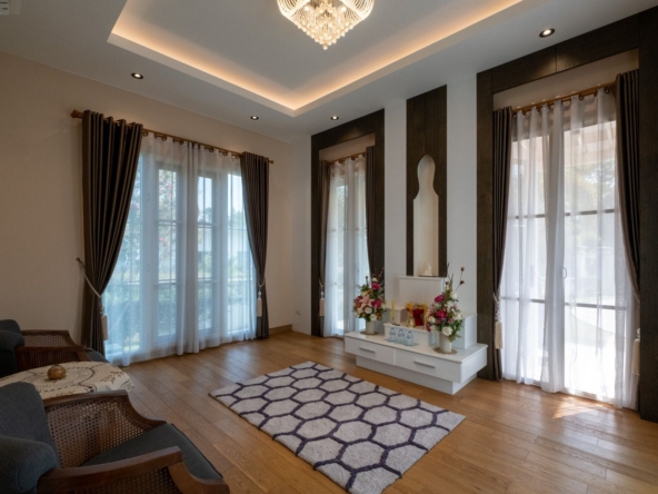 Lakeside Luxury 3-Bedroom: Exclusive Pool Villa in Mae Rim-TNP-D1198
