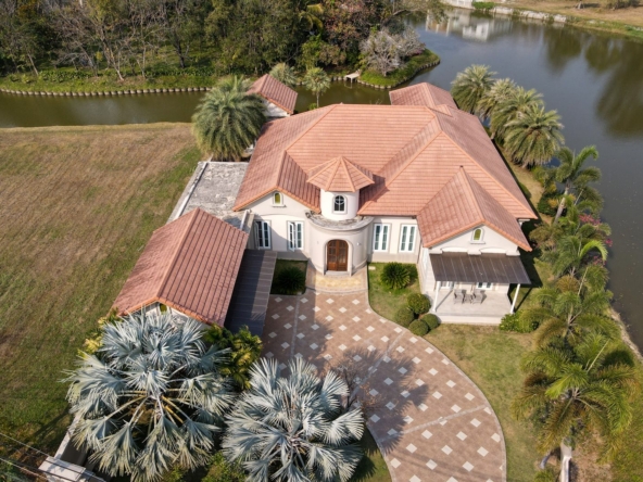 Lakeside Luxury 3-Bedroom: Exclusive Pool Villa in Mae Rim-TNP-D1198