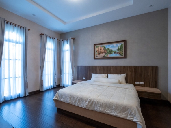 Lakeside Luxury 3-Bedroom: Exclusive Pool Villa in Mae Rim-TNP-D1198