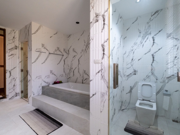 Lakeside Luxury 3-Bedroom: Exclusive Pool Villa in Mae Rim-TNP-D1198