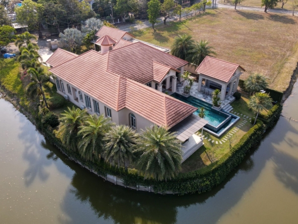 Lakeside Luxury 3-Bedroom: Exclusive Pool Villa in Mae Rim-TNP-D1198