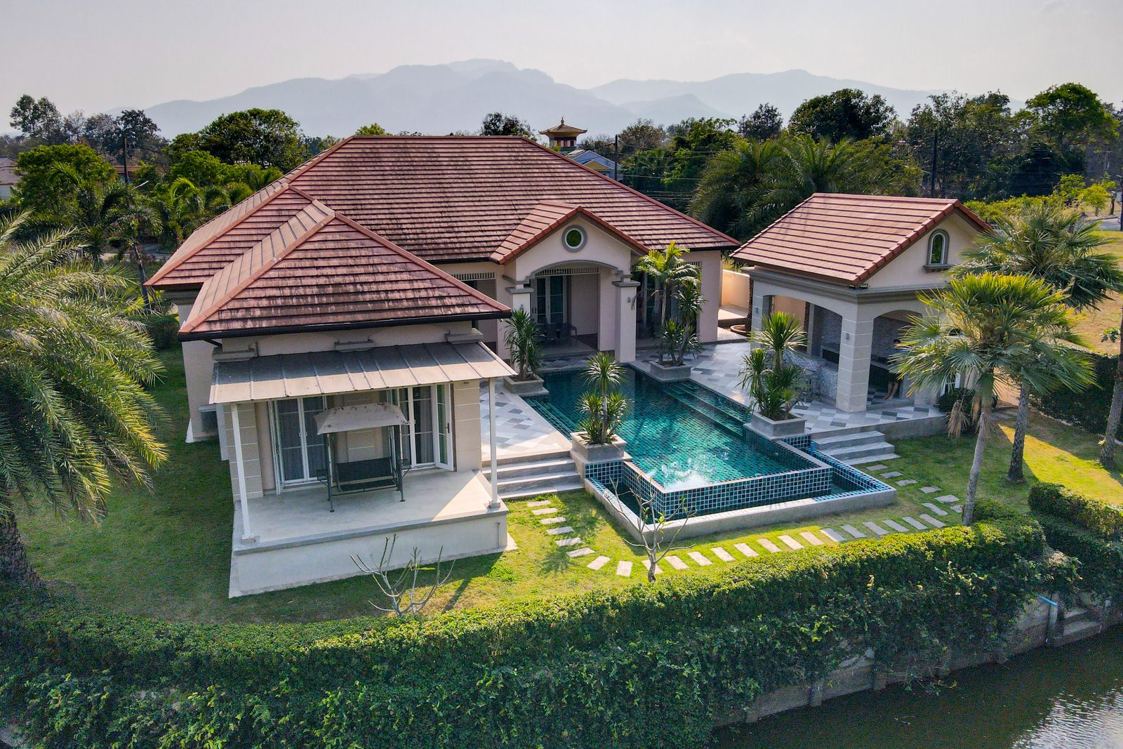 Lakeside Luxury 3-Bedroom: Exclusive Pool Villa in Mae Rim-TNP-D1198