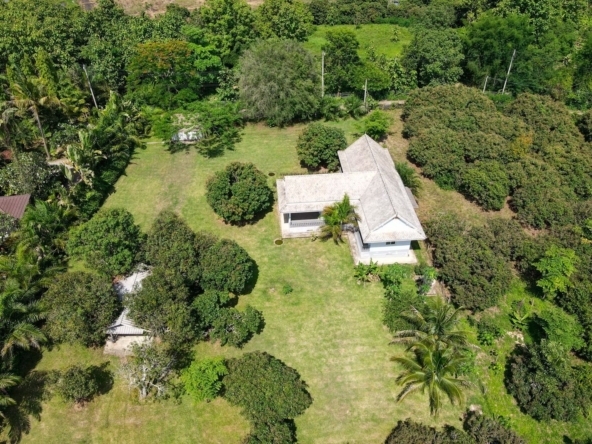 Luxury Garden Compound in Northern Mae Rim-TNP-D985