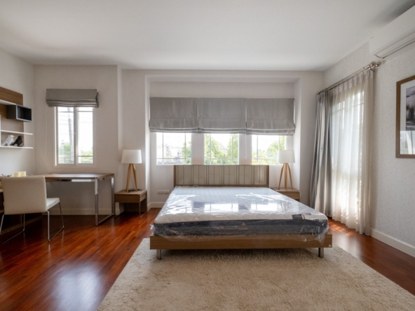 Elegant Chiang Mai Family Home: A Blend of Comfort and Convenience-TNP-D1206