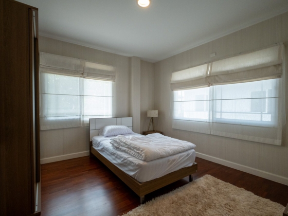 Elegant Chiang Mai Family Home: A Blend of Comfort and Convenience-TNP-D1206