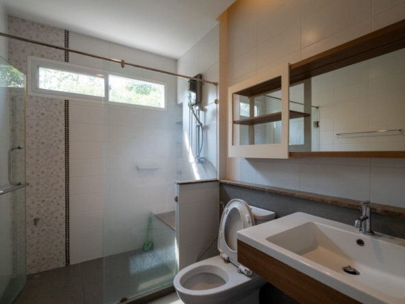 Elegant Chiang Mai Family Home: A Blend of Comfort and Convenience-TNP-D1206