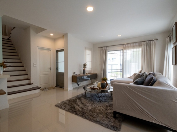 Elegant Chiang Mai Family Home: A Blend of Comfort and Convenience-TNP-D1206
