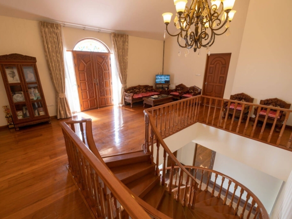 5 Bedroom