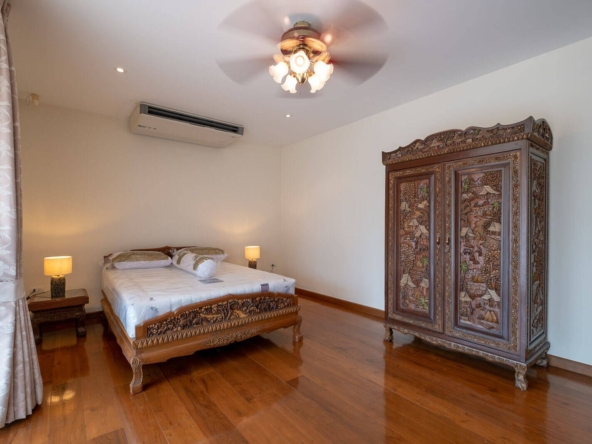 5 Bedroom