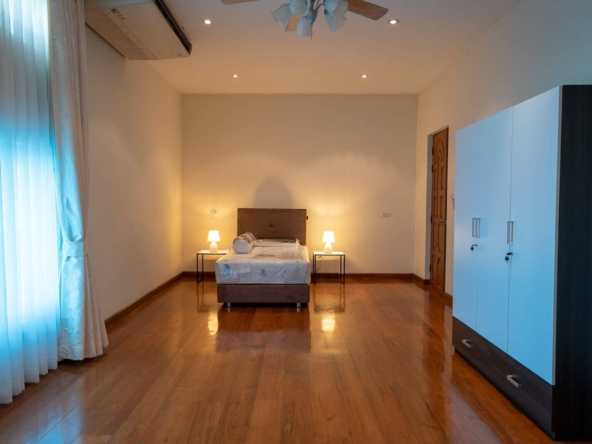 5 Bedroom