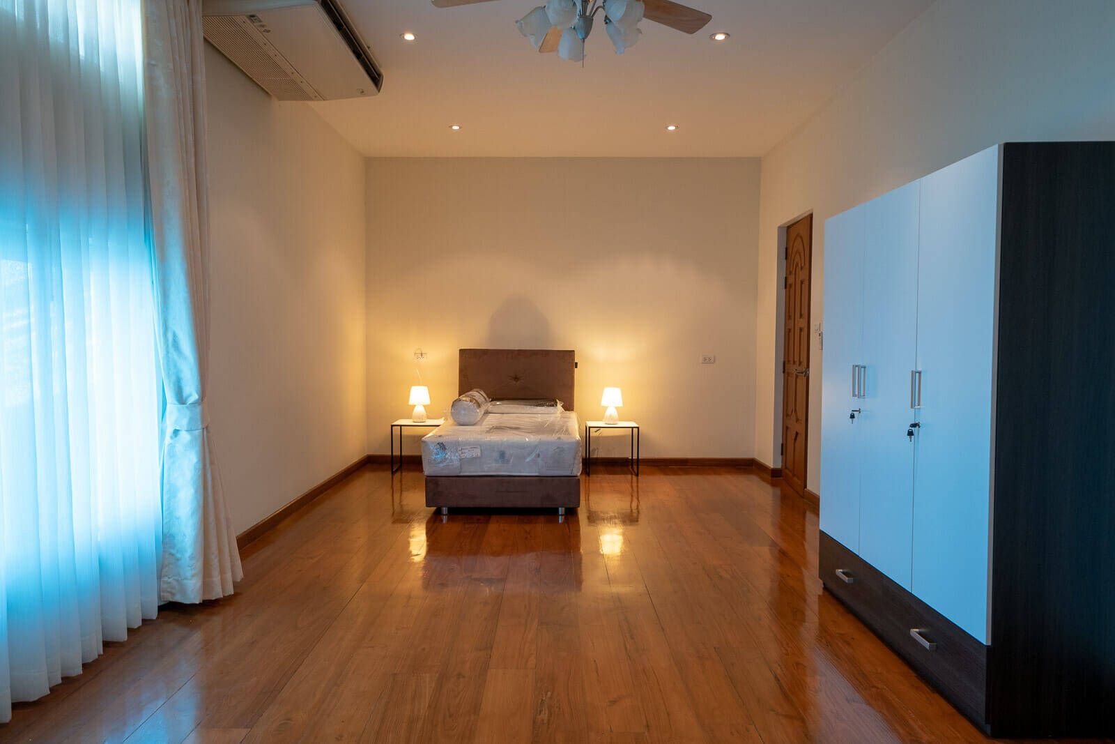 5 Bedroom