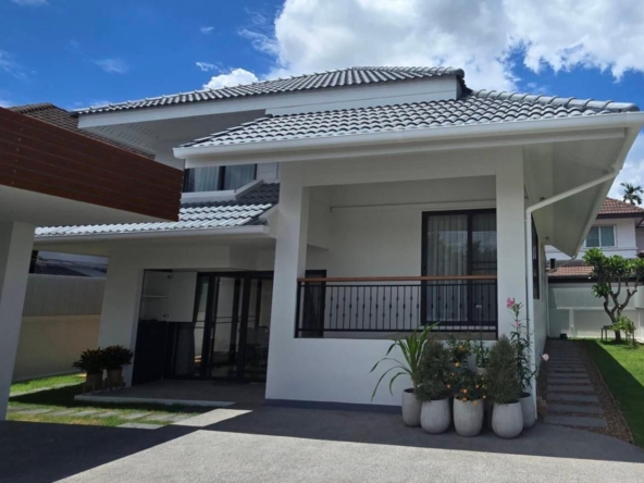 Modern 3-Bedroom in San Sai: Fully Furnished 2-Story Split-Level Near City-TNP-D1123