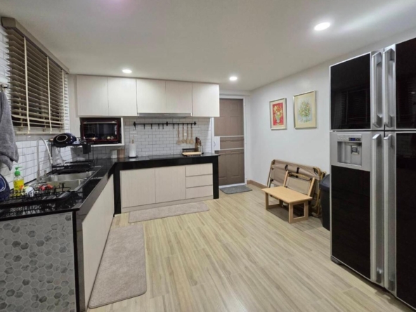 Modern 3-Bedroom in San Sai: Fully Furnished 2-Story Split-Level Near City-TNP-D1123