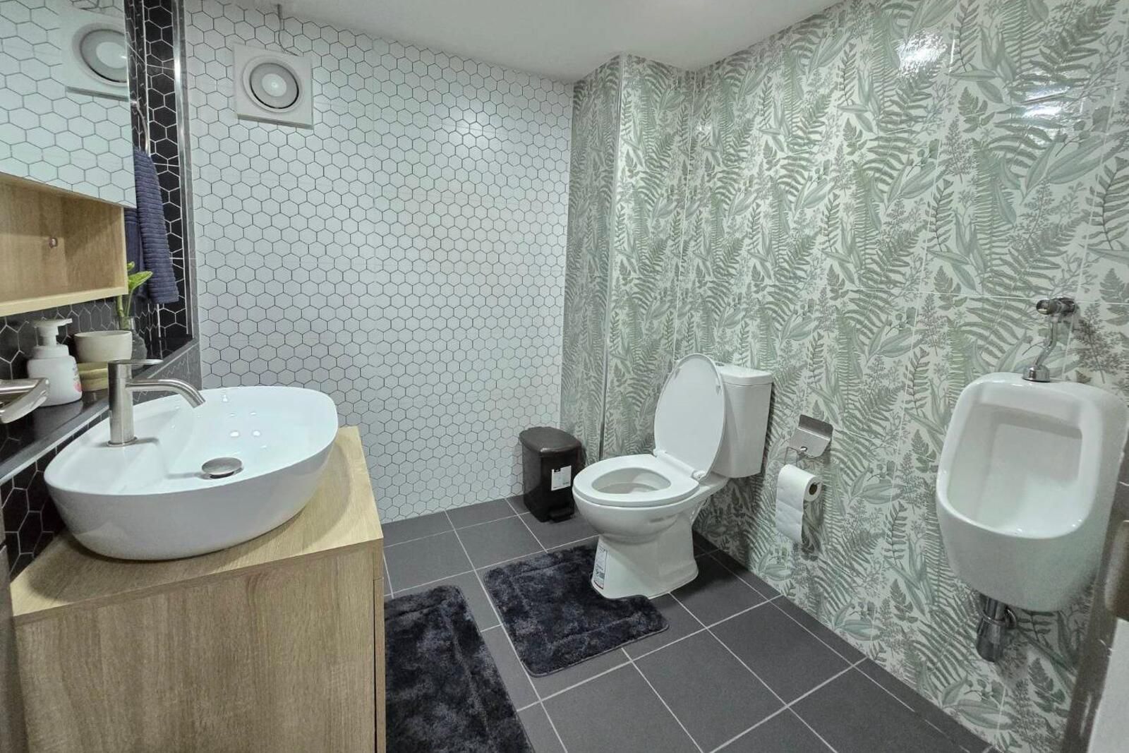 Modern 3-Bedroom in San Sai: Fully Furnished 2-Story Split-Level Near City-TNP-D1123