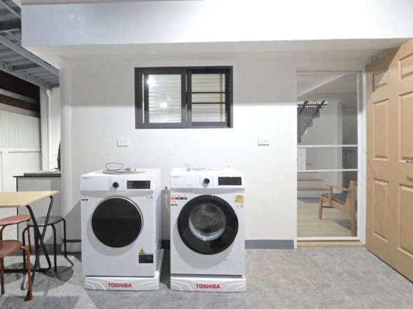 Modern 3-Bedroom in San Sai: Fully Furnished 2-Story Split-Level Near City-TNP-D1123