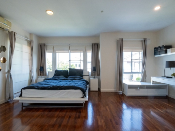 Modern 3-Bedroom Haven in Land and House