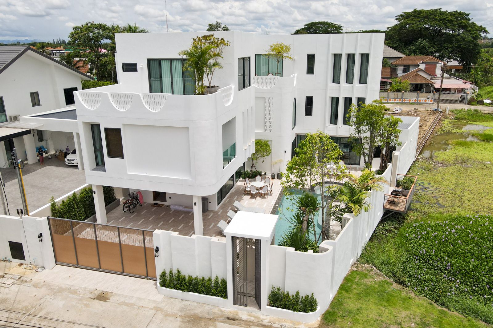 Exquisite New 3-Story Residence: Prime Chiang Mai Location & High-End Finishes-TNP-D1224