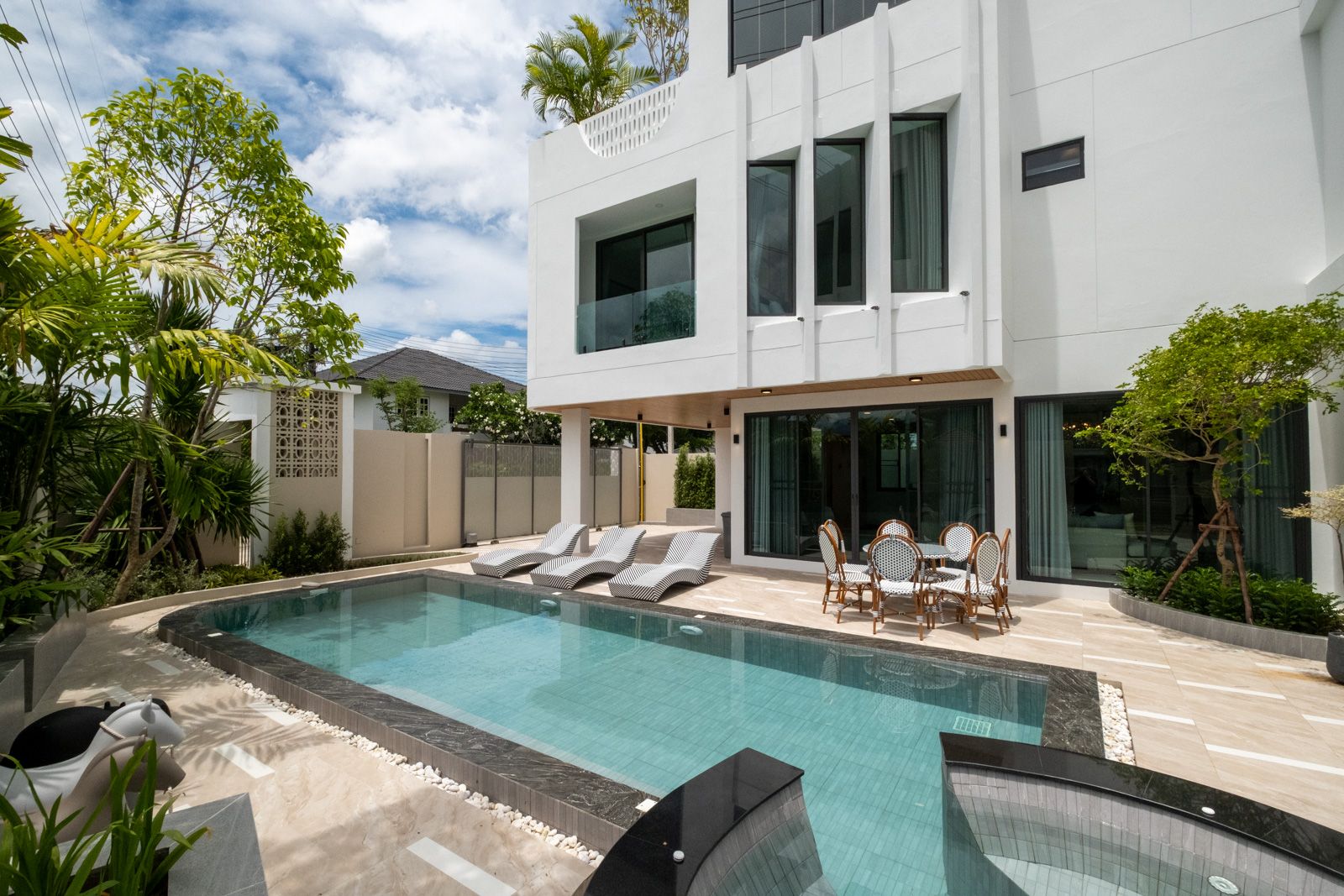 Exquisite New 3-Story Residence: Prime Chiang Mai Location & High-End Finishes-TNP-D1224