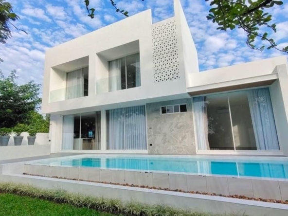 Doi Saket 3-Bedroom Luxury: Modern Pool Villa with Mountain Views-TNP-D1226