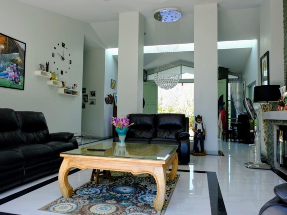 Spacious 6 Bedroom Villa in San Pa Tong-TNP-D589