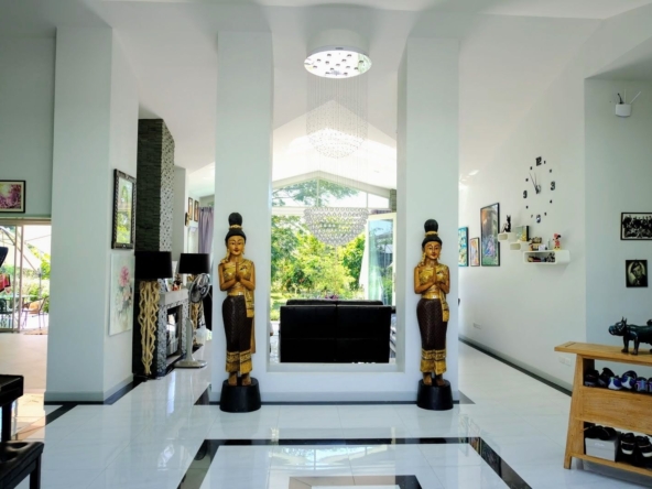 Spacious 6 Bedroom Villa in San Pa Tong-TNP-D589