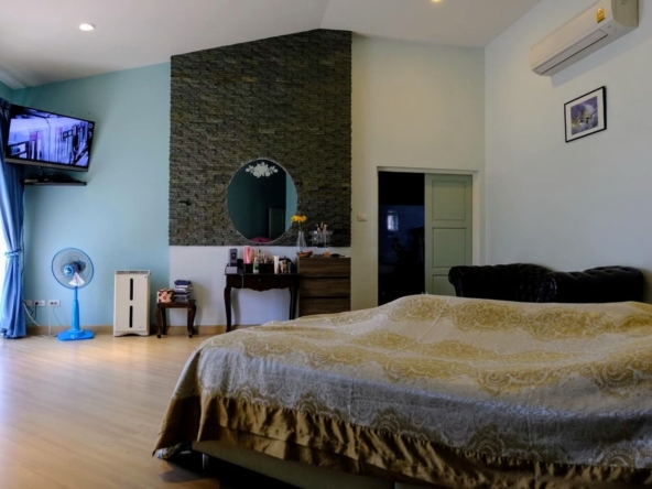 Spacious 6 Bedroom Villa in San Pa Tong-TNP-D589