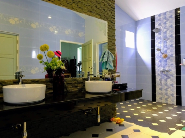 Spacious 6 Bedroom Villa in San Pa Tong-TNP-D589