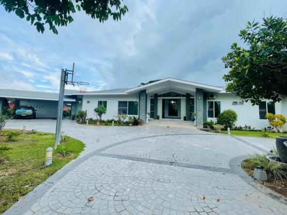 Spacious 6 Bedroom Villa in San Pa Tong-TNP-D589