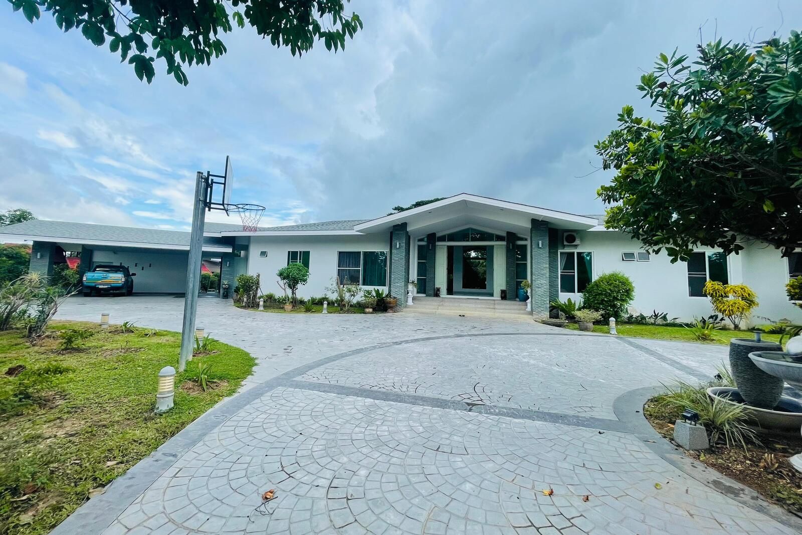 Spacious 6 Bedroom Villa in San Pa Tong-TNP-D589