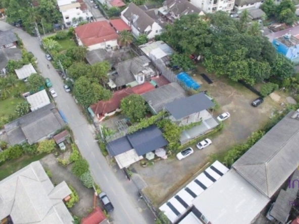 Prime land for sale in Chiang Mai city centre.  1 Rai 2 Ngan 32 sqw at Padad